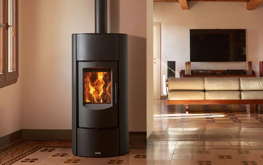 Wood Stove E530 T STEEL in Steel, Wall - Corner A+ - Piazzetta